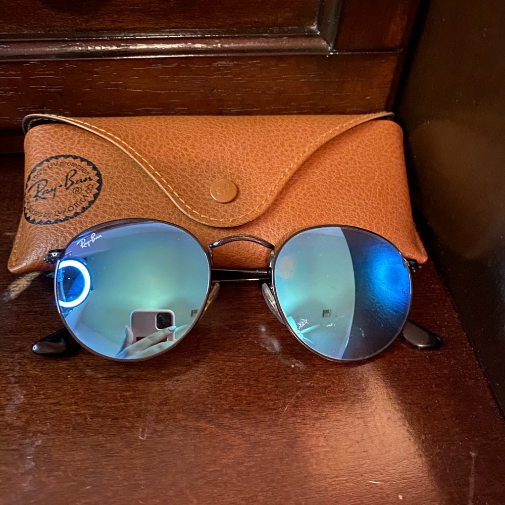 Round Ray Bans
